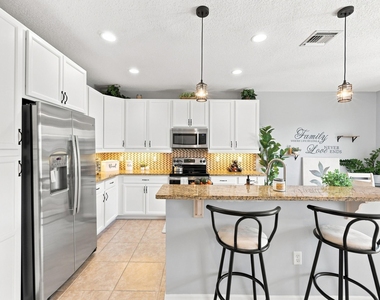 4585 Tara Cove Way - Photo Thumbnail 10