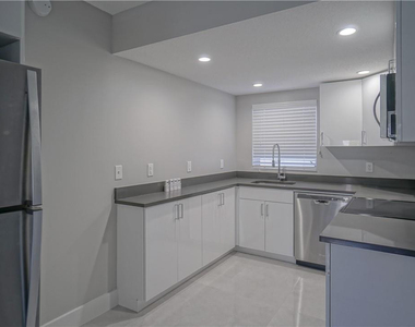 640 Ne 7th Avenue - Photo Thumbnail 3