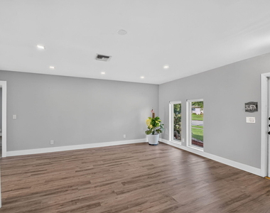 14624 Country Side Lane - Photo Thumbnail 5