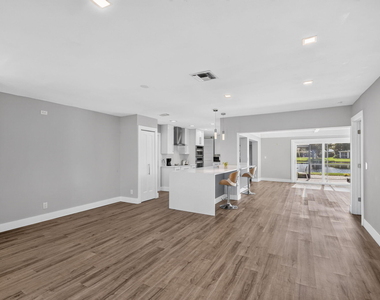 14624 Country Side Lane - Photo Thumbnail 8
