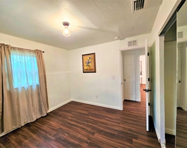 261 6th Court Sw - Photo Thumbnail 18