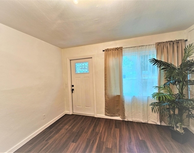 261 6th Court Sw - Photo Thumbnail 1