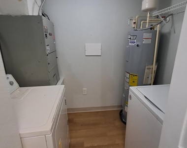 181 Sw Palm Drive - Photo Thumbnail 12