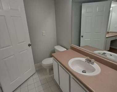 181 Sw Palm Drive - Photo Thumbnail 13