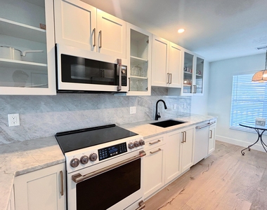 1030 Silk Oak Terrace - Photo Thumbnail 6