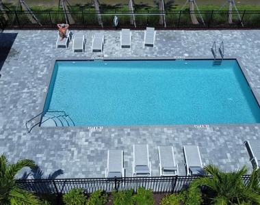 475 Salisbury Circle - Photo Thumbnail 26