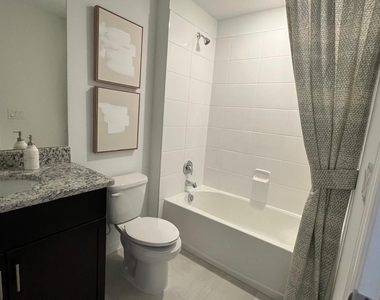 475 Salisbury Circle - Photo Thumbnail 11