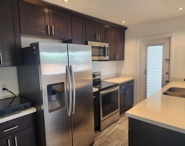 6200 Ne 22nd Way - Photo Thumbnail 24