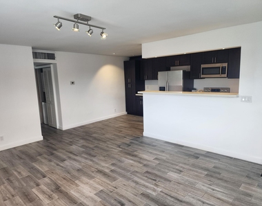 6200 Ne 22nd Way - Photo Thumbnail 17