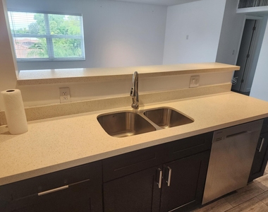 6200 Ne 22nd Way - Photo Thumbnail 25
