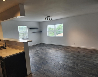 6200 Ne 22nd Way - Photo Thumbnail 22