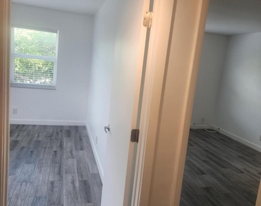 6200 Ne 22nd Way - Photo Thumbnail 14