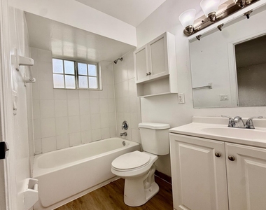 1671 Ne 33rd Street - Photo Thumbnail 1