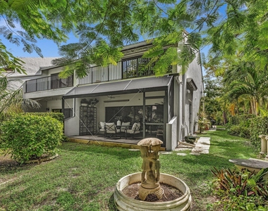 1970 Canterbury Circle - Photo Thumbnail 49