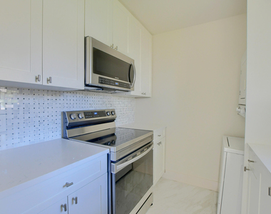 2503 Oceanview Avenue - Photo Thumbnail 5