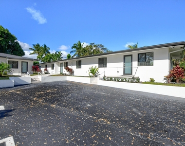 2503 Oceanview Avenue - Photo Thumbnail 13