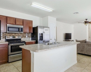 113 Se 3rd Avenue - Photo Thumbnail 4