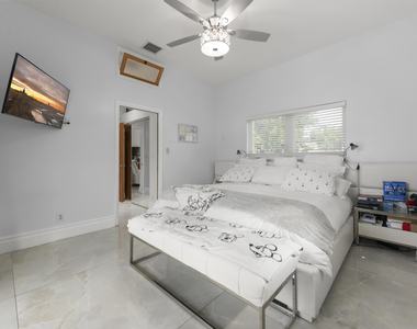 1516 Se 10th Street - Photo Thumbnail 17