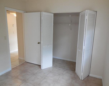 8393 Royal Palm Boulevard - Photo Thumbnail 9