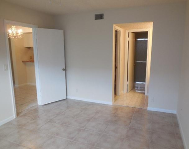 8393 Royal Palm Boulevard - Photo Thumbnail 6