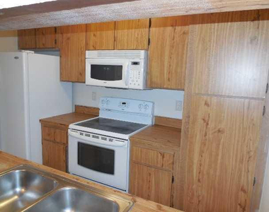 8393 Royal Palm Boulevard - Photo Thumbnail 2