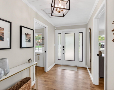998 Sw 7th Street - Photo Thumbnail 5
