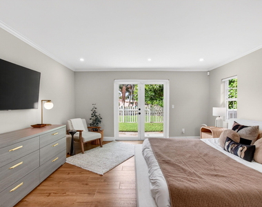 998 Sw 7th Street - Photo Thumbnail 52