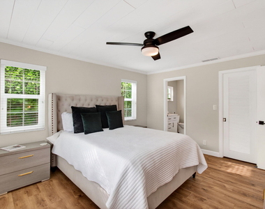 998 Sw 7th Street - Photo Thumbnail 12