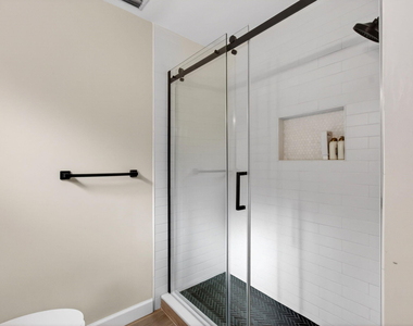 998 Sw 7th Street - Photo Thumbnail 15