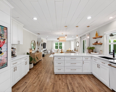 998 Sw 7th Street - Photo Thumbnail 30