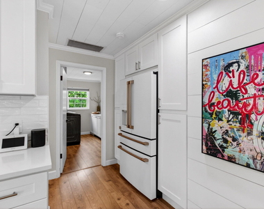998 Sw 7th Street - Photo Thumbnail 29