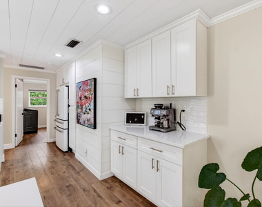 998 Sw 7th Street - Photo Thumbnail 33