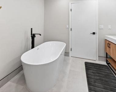 998 Sw 7th Street - Photo Thumbnail 47