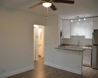 823 Ne 14th Court - Photo Thumbnail 1