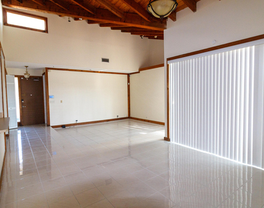 8197 Royal Palm Court - Photo Thumbnail 25