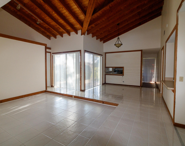 8197 Royal Palm Court - Photo Thumbnail 4