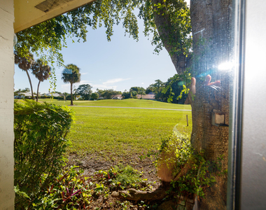 8197 Royal Palm Court - Photo Thumbnail 19