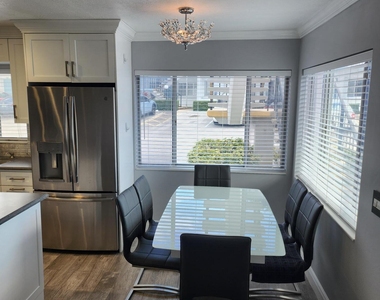 3000 Lake Osborne Drive - Photo Thumbnail 4