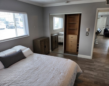 3000 Lake Osborne Drive - Photo Thumbnail 10