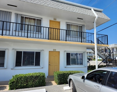 3000 Lake Osborne Drive - Photo Thumbnail 19