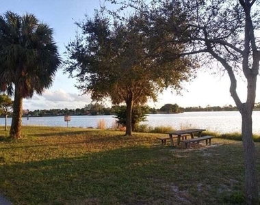 3000 Lake Osborne Drive - Photo Thumbnail 20