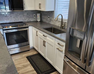 3000 Lake Osborne Drive - Photo Thumbnail 26