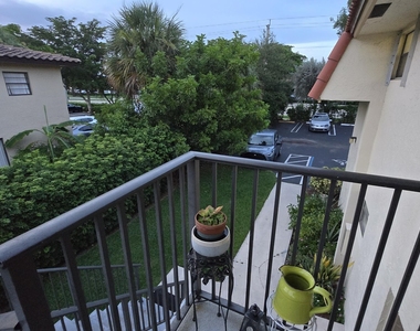 11188 Royal Palm Boulevard - Photo Thumbnail 16