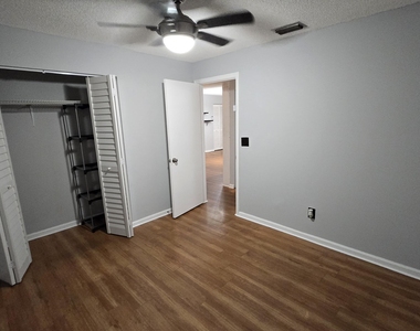 11188 Royal Palm Boulevard - Photo Thumbnail 13
