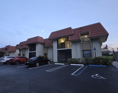 11188 Royal Palm Boulevard - Photo Thumbnail 19