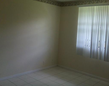 11458 Royal Palm Boulevard - Photo Thumbnail 13