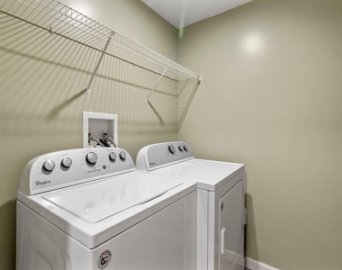 5095 Fairways Circle - Photo Thumbnail 18
