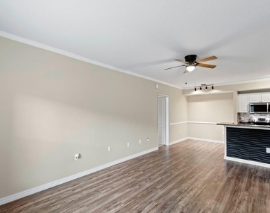 5095 Fairways Circle - Photo Thumbnail 4