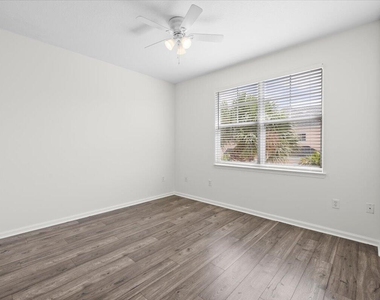 155 Galicia Way - Photo Thumbnail 10