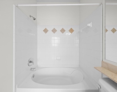 155 Galicia Way - Photo Thumbnail 9